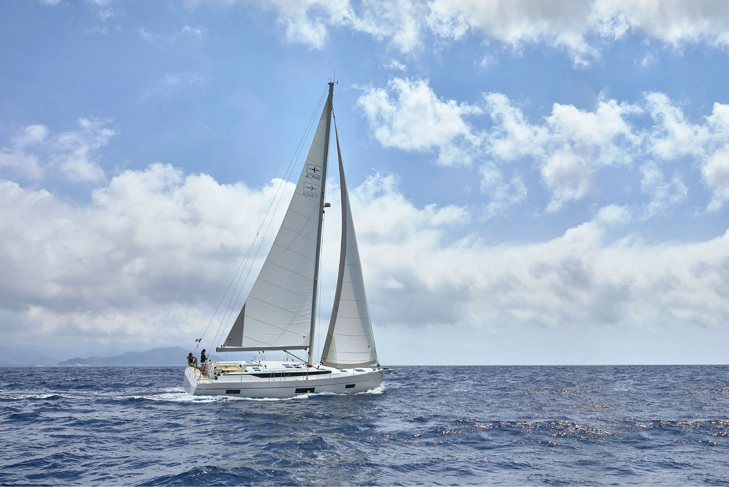 Sailingyacht-BAVARIA-C50-Exterior-BAVARIA-YACHTS