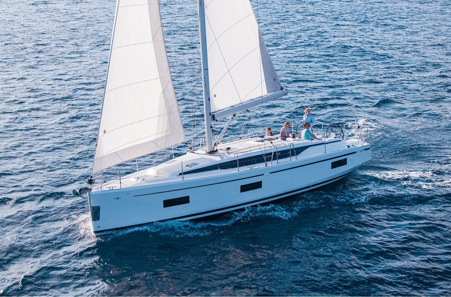 BAVARIA C42 - BAVARIA YACHTS